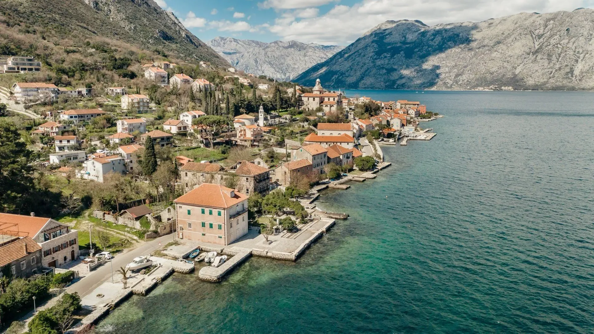 Sale, house, 550m², Prčanj, Kotor