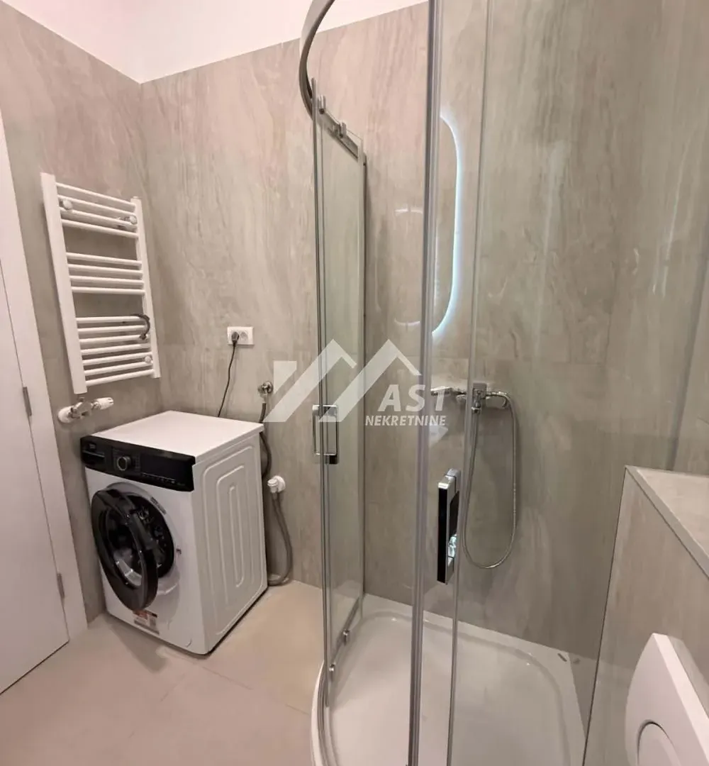 Izdavanje, jednosoban stan, 34m², Podbara, Novi Sad Sve Podlokacije