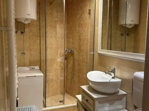 Izdavanje, dvosoban stan, 50m², Kanarevo Brdo, Beograd - image 6