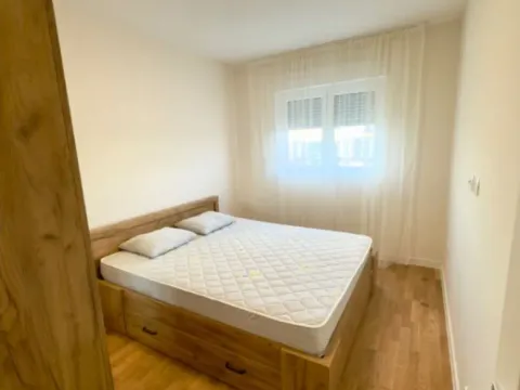 Izdavanje, jednosoban stan, 45m², Pobrežje, Podgorica - image 8