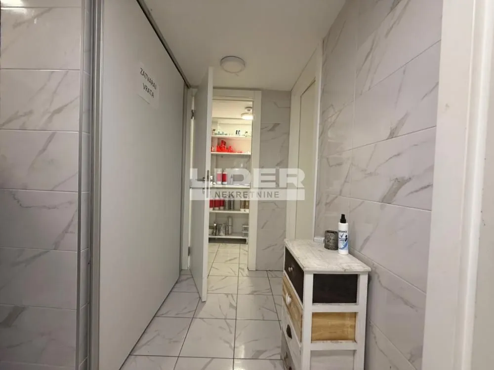 Rent, office space, 320m², Savski Venac, Beograd