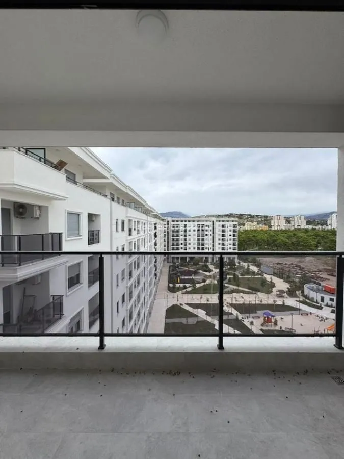 Izdavanje, dvosoban stan, 64m², Podgorica, Crna Gora