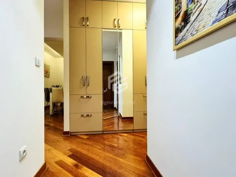 Izdavanje, jednosoban stan, 50m², Krivi Most, Podgorica - image 13