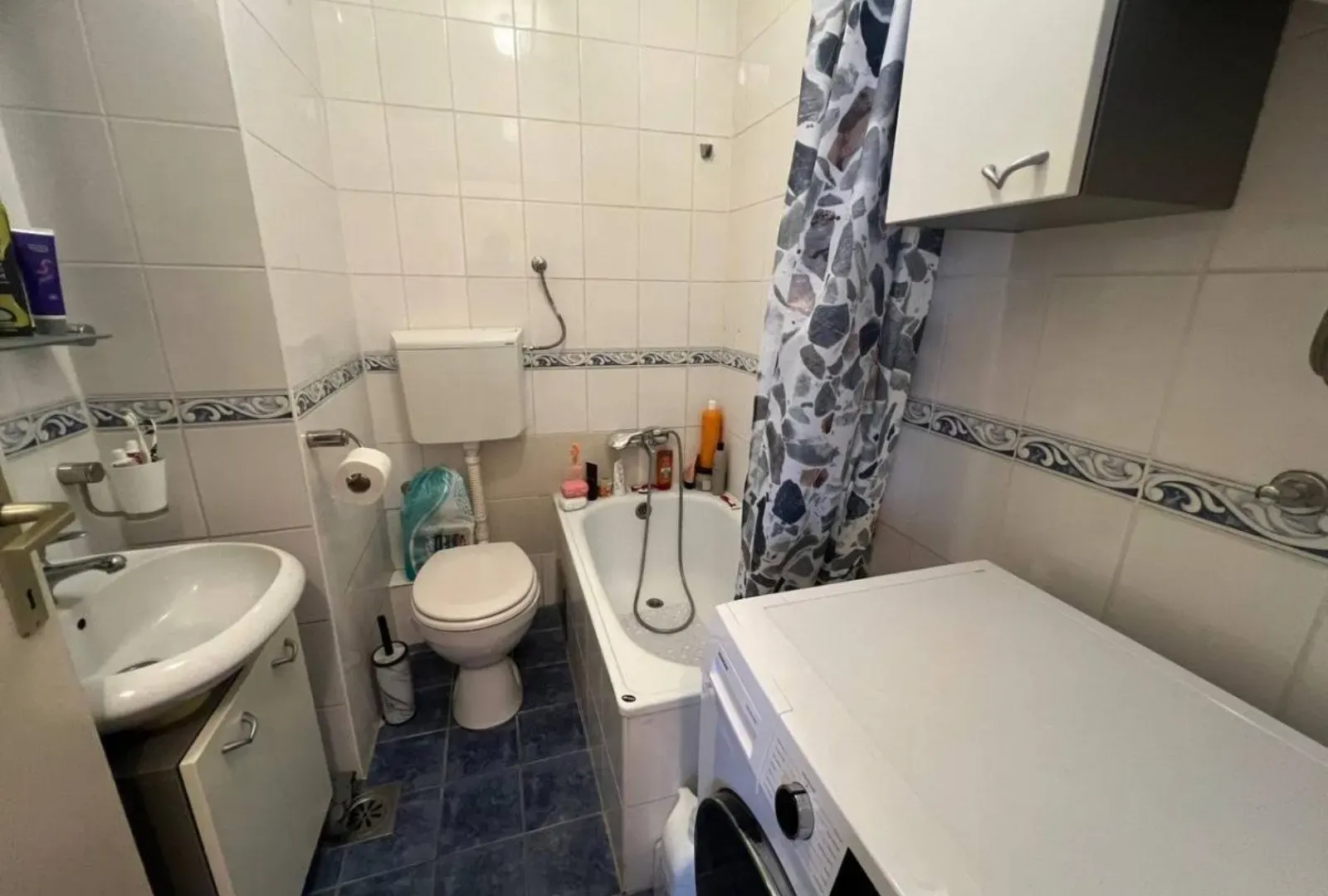 Prodaja, trosoban stan, 71m², Salajka, Novi Sad Sve Podlokacije