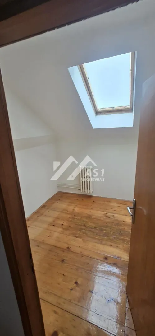 Izdavanje, trosoban stan, 68m², Centar, Novi Sad