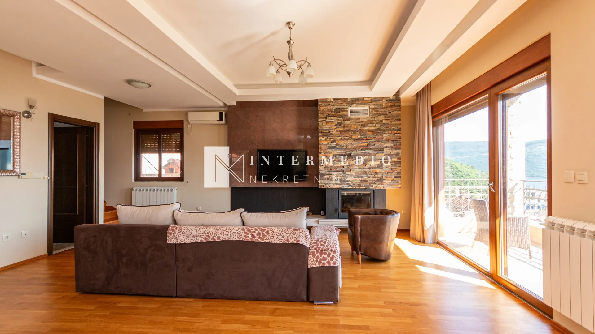 Prodaja, kuća, 227m², Zelenika, Herceg Novi