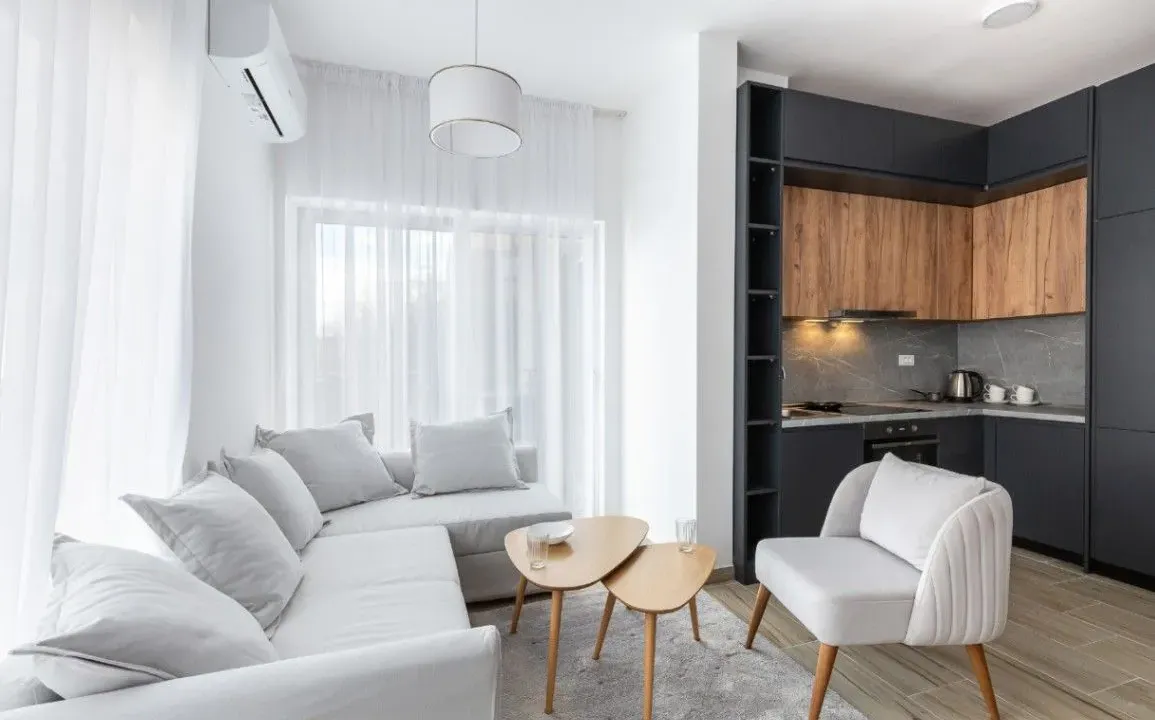 Izdavanje, dvosoban stan, 54m², Bečići, Budva