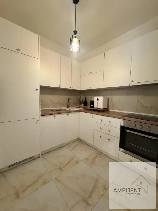 Prodaja, trosoban stan, 69m², Stari Banovci, Stara Pazova