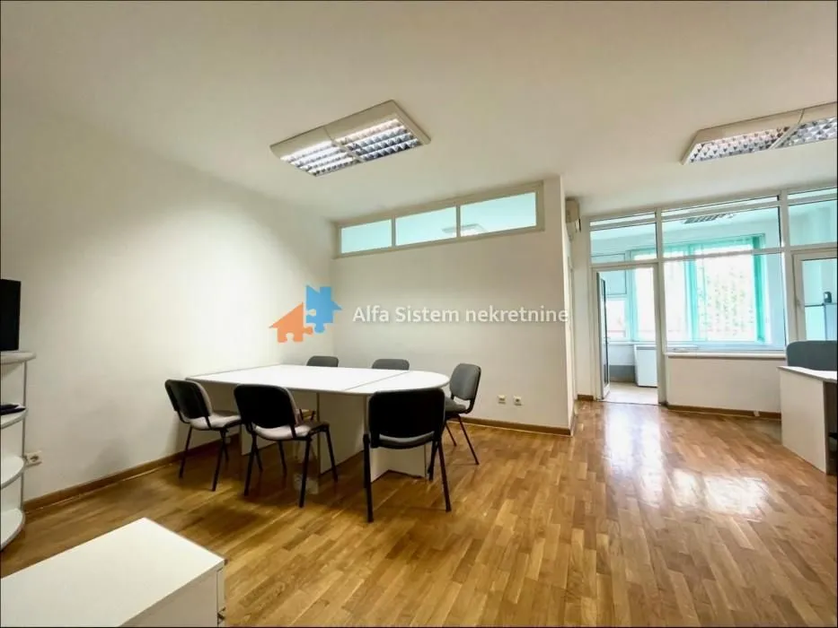 Izdavanje, poslovni prostor, 60m², Novi Beograd Sve Podlokacije, Beograd