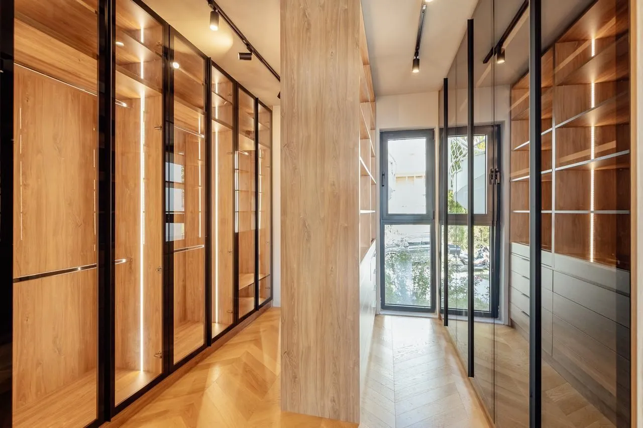Prodaja, dvosoban stan, 180m², Herceg Novi, Crna Gora