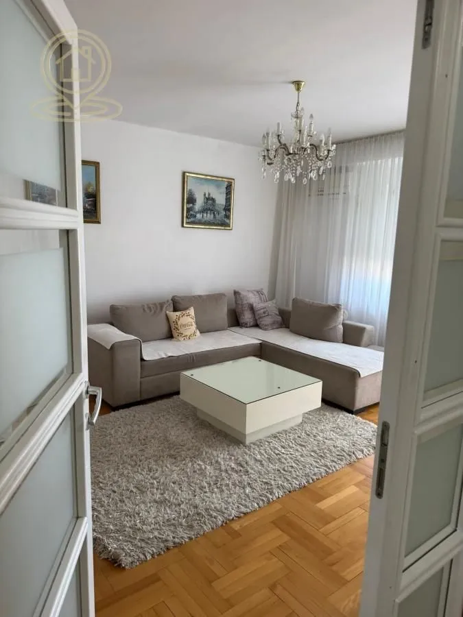 Prodaja, trosoban stan, 72m², Medijana, Niš