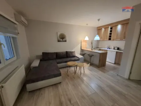 Rent, studio apartment, 30m², Adamovićevo Naselje, Novi Sad Sve Podlokacije - image 3