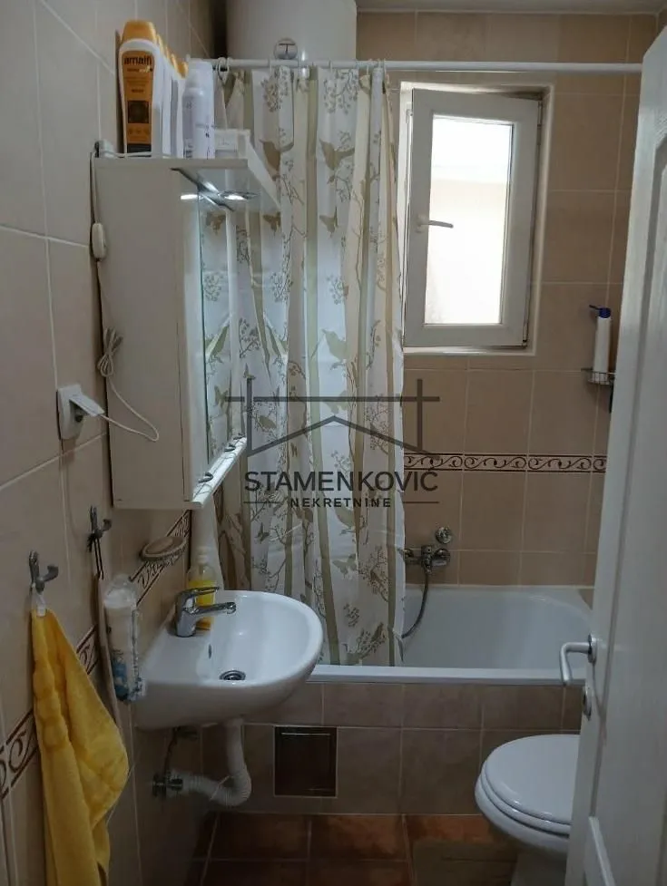 Prodaja, dvosoban stan, 45m², Detelinara, Novi Sad Sve Podlokacije