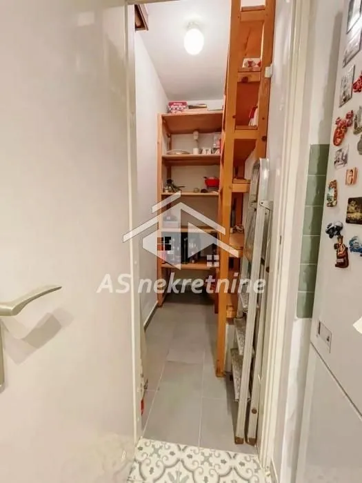 Rent, four bedroom apartment, 93m², Cvetni Trg, Vračar Sve Podlokacije