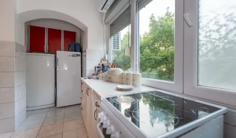 Rent, two bedroom apartment, 70m², Podgorica, Crna Gora - image 7