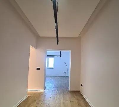 Izdavanje, poslovni prostor, 110m², Stari Grad, Beograd - image 4