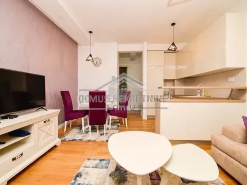 Rent, two bedroom apartment, 65m², Blok 9, Podgorica - image 3