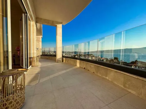 Rent, three bedroom apartment, 125m², Tivat, Crna Gora