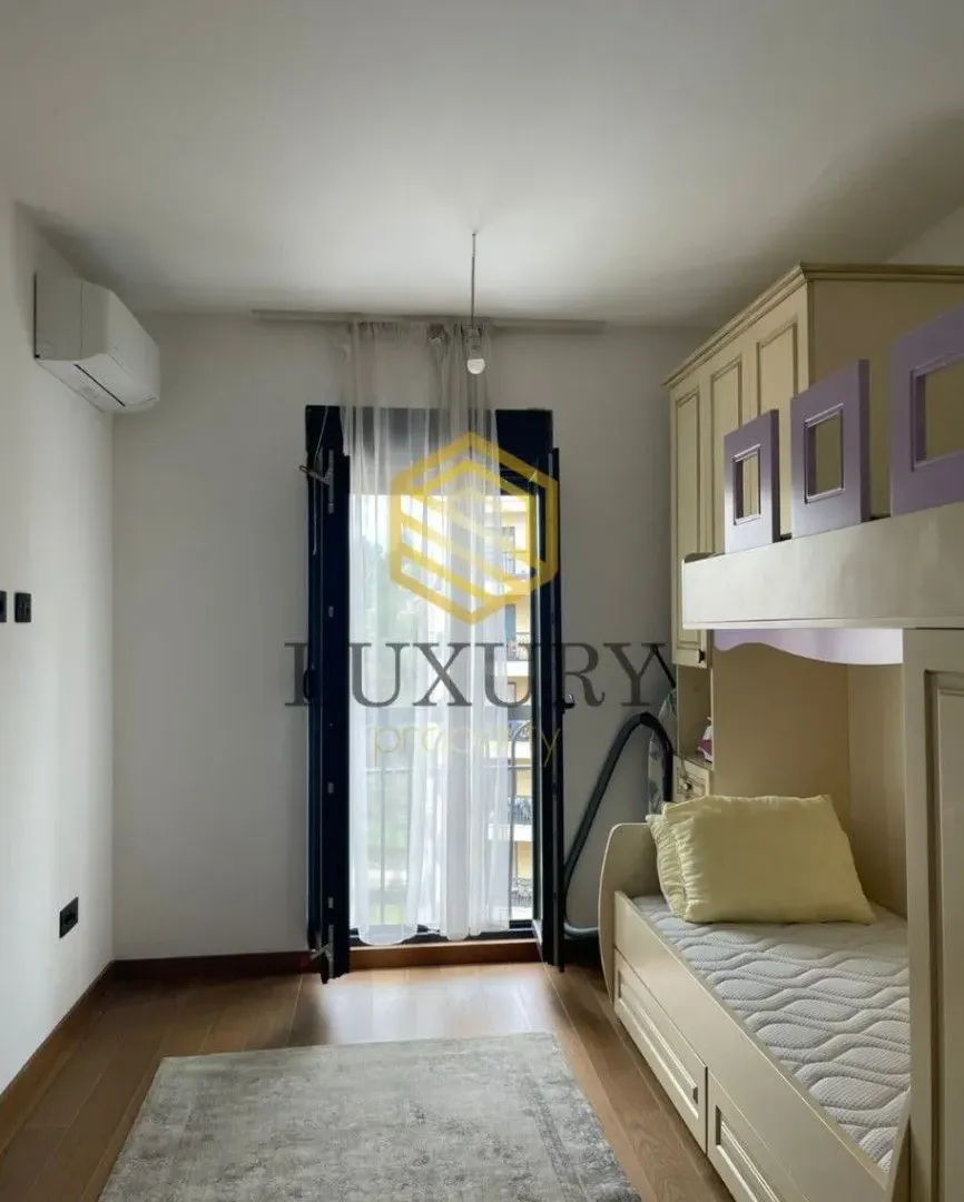 Izdavanje, dvosoban stan, 72m², Ljubović, Podgorica