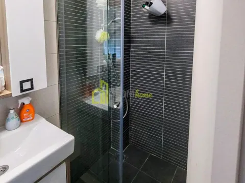 Prodaja, kuća, 175m², Bar, Crna Gora - image 4