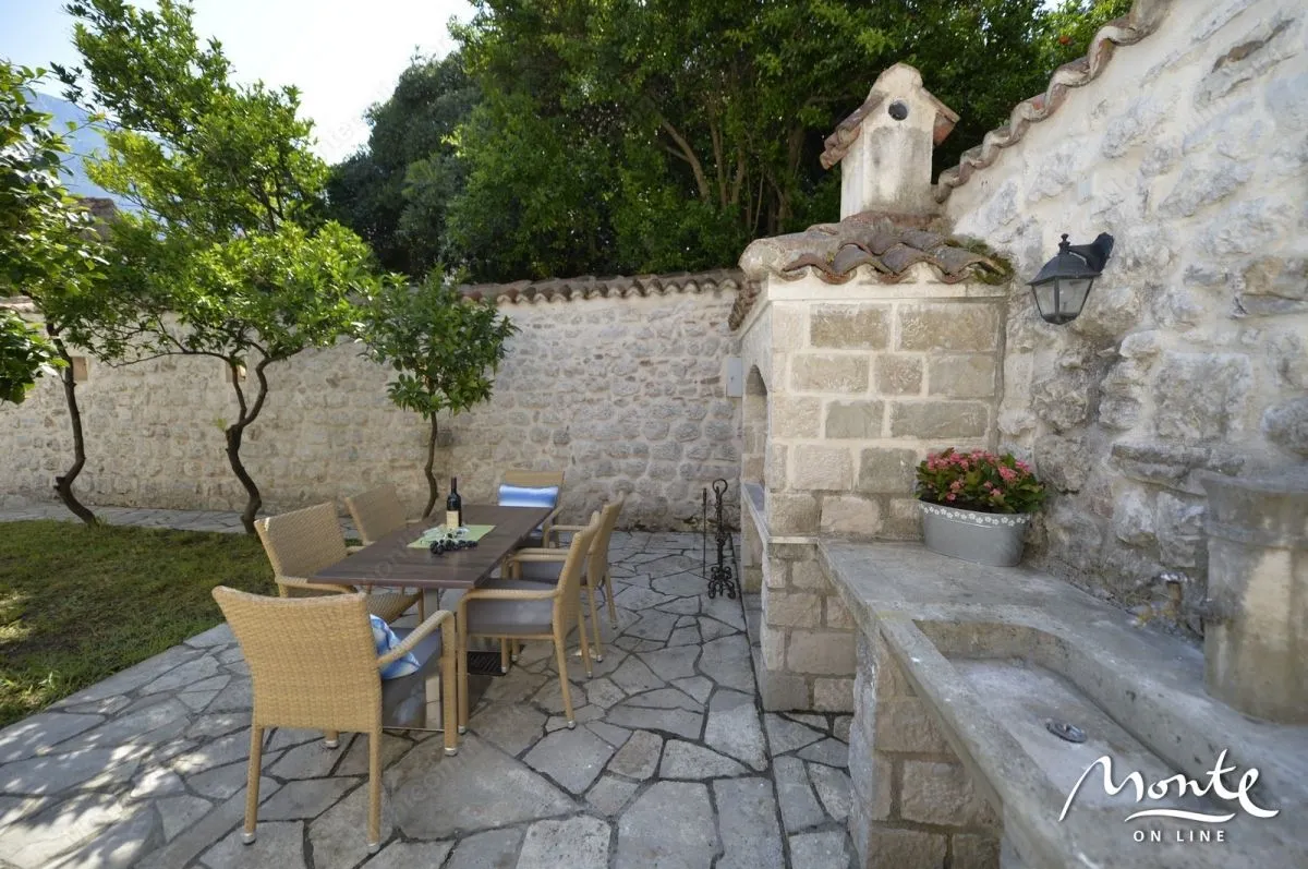 Sale, house, 222m², Prčanj, Kotor