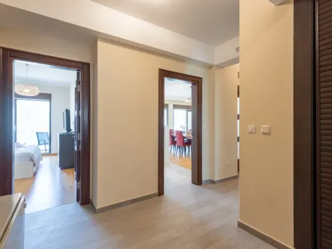 Rent, three bedroom apartment, 140m², Škaljari, Kotor - image 4