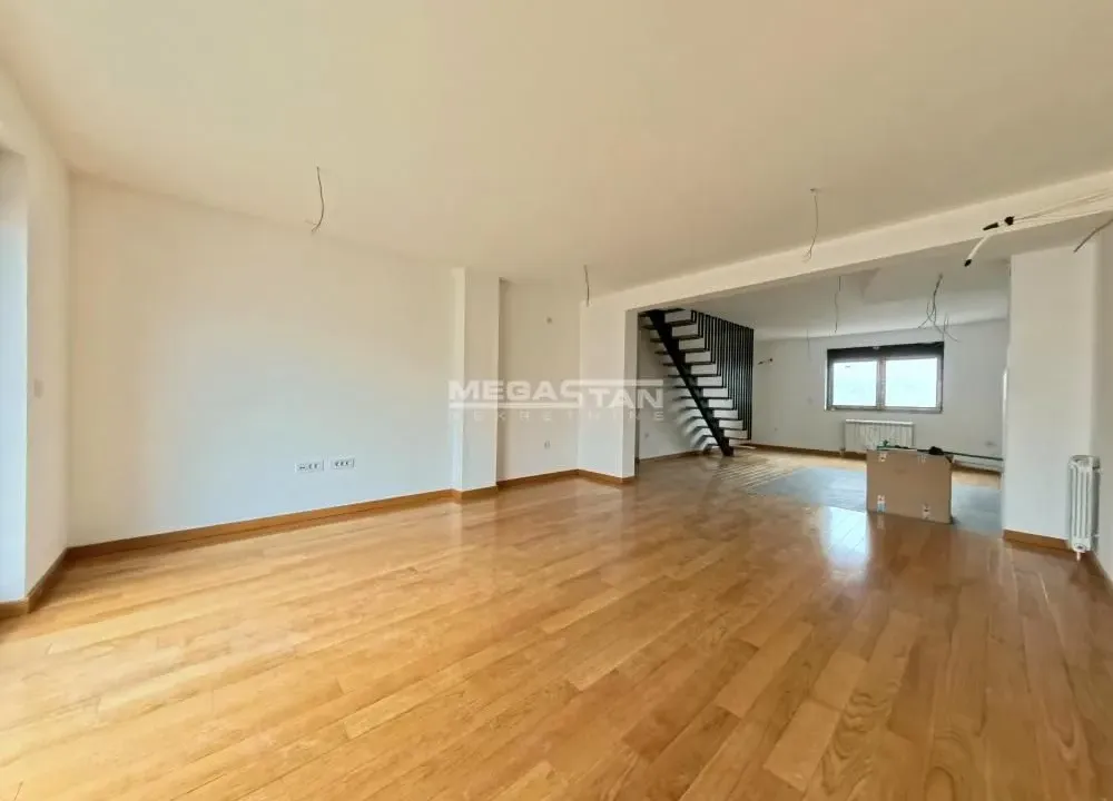 Prodaja, stan, 144m², Autokomanda, Voždovac Sve Podlokacije