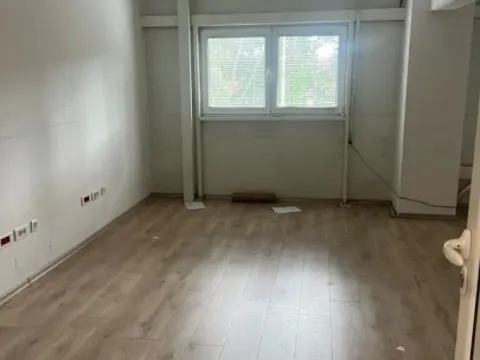 Izdavanje, poslovni prostor, 259m², Tošin bunar, Novi Beograd Sve Podlokacije - image 4