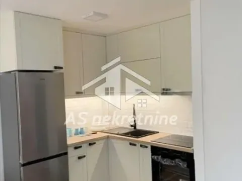 Rent, three bedroom apartment, 64m², Voždovac Sve Podlokacije, Beograd - image 13