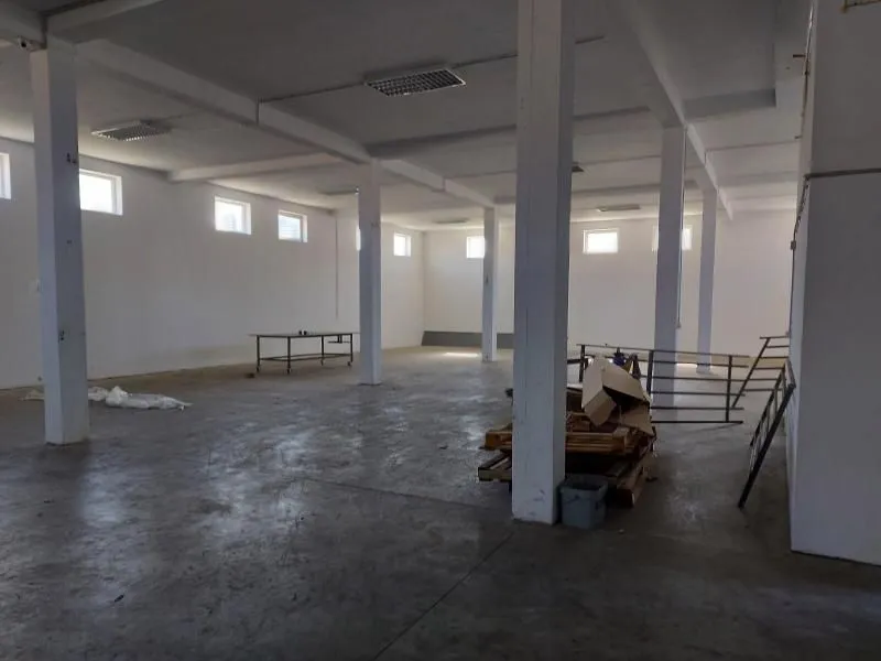 Rent, office space, 1500m², Batajnica, Beograd