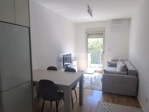 Rent, one bedroom apartment, 39m², Đeram Pijaca, Beograd - image 2