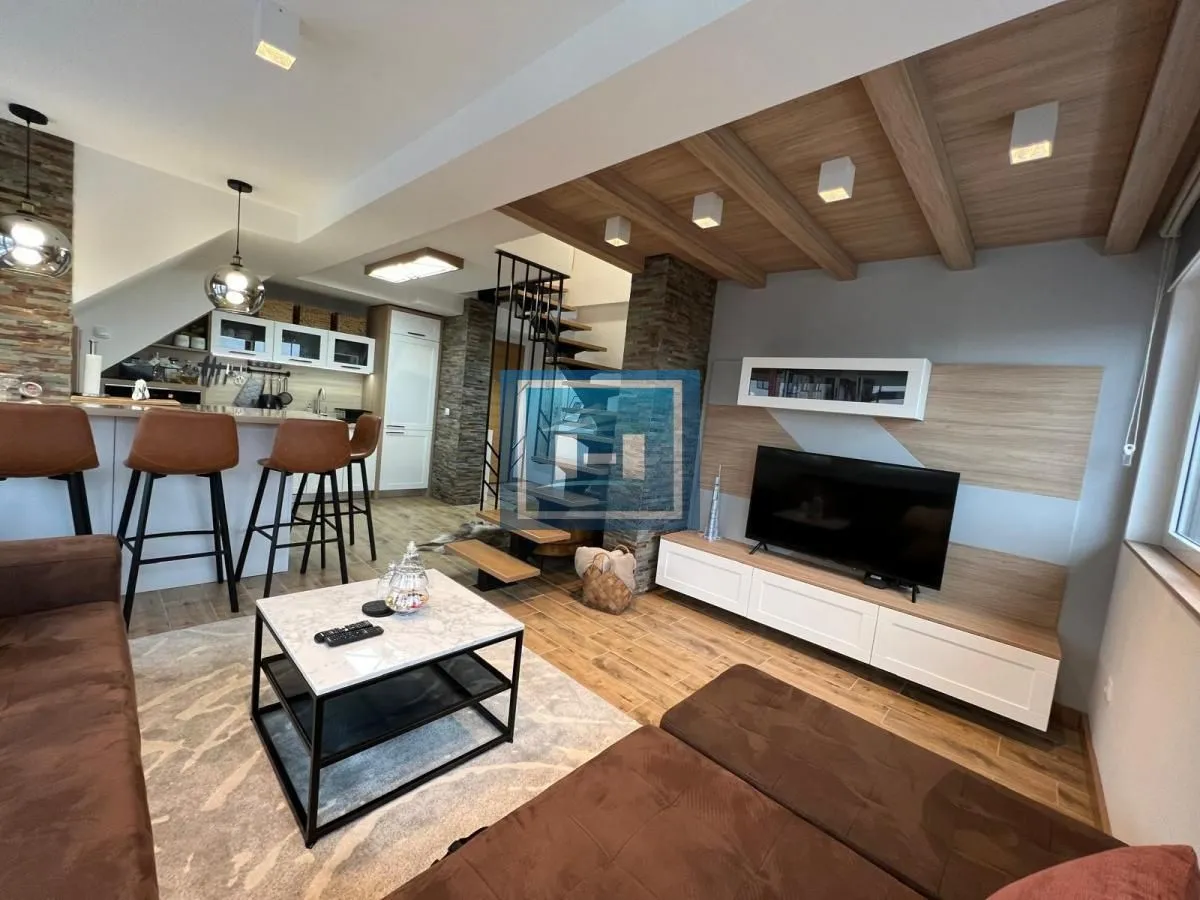 Prodaja, trosoban stan, 59m², Centar, Zlatibor