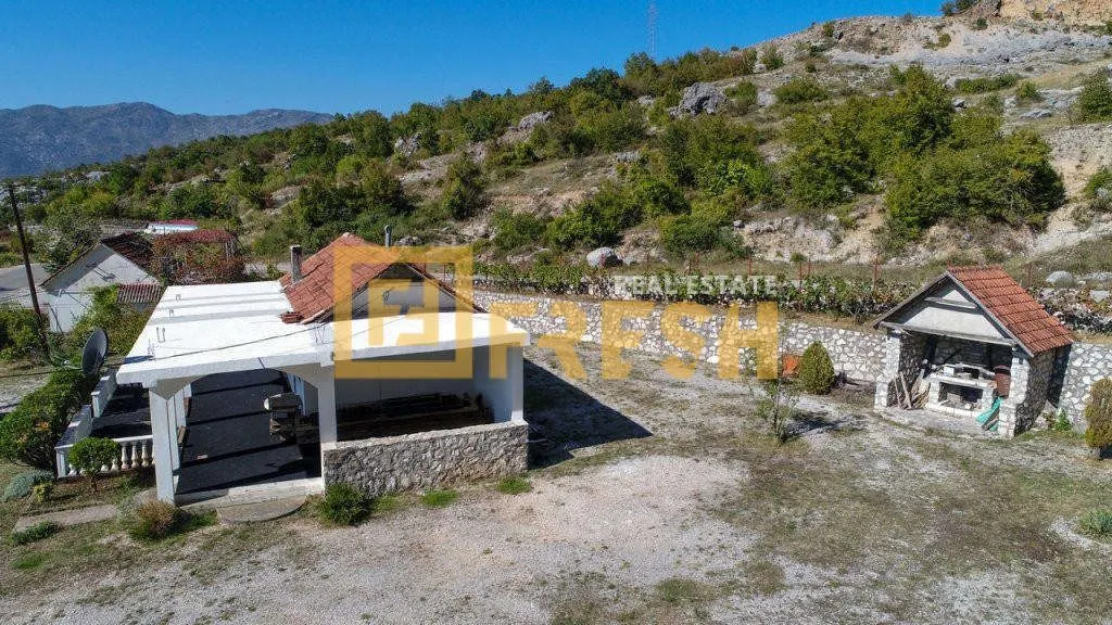 Sale, office space, 1028m², Nikšić, Crna Gora