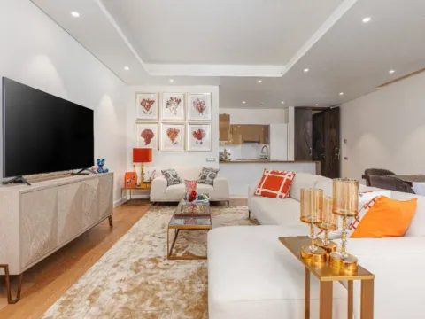 Sale, three bedroom apartment, 180m², Portonovi, Herceg Novi - image 10