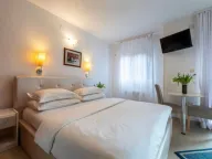 Izdavanje, dvosoban stan, 54m², Centar, Budva - image 9