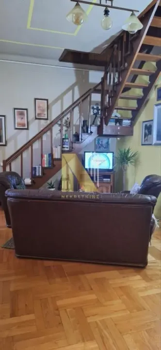 Prodaja, trosoban stan, 93m², Kertvaroš, Subotica