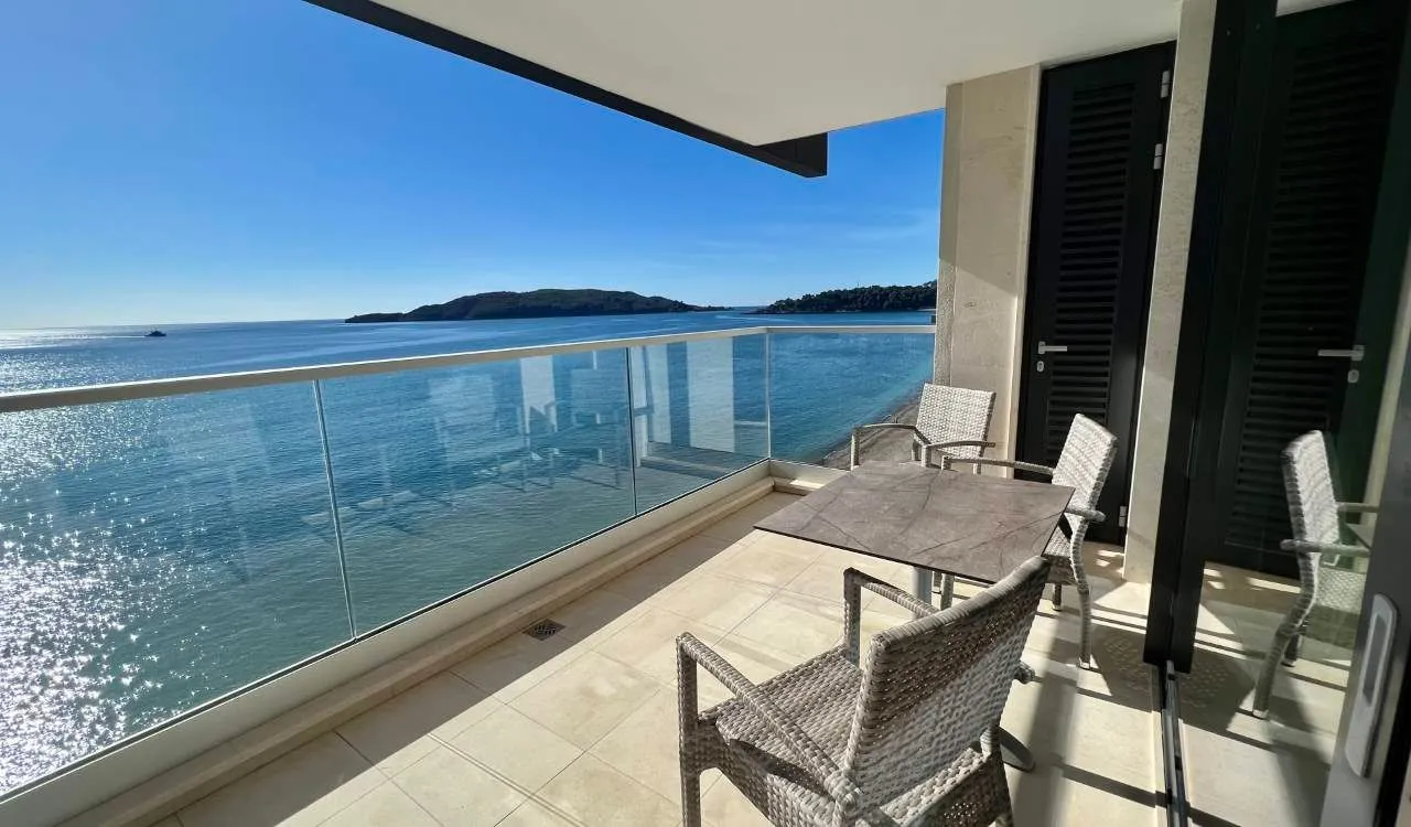 Prodaja, dvosoban stan, 107m², Rafailovići, Budva