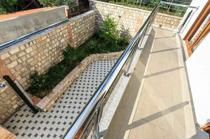 Sale, house, 500m², Šušanj, Bar