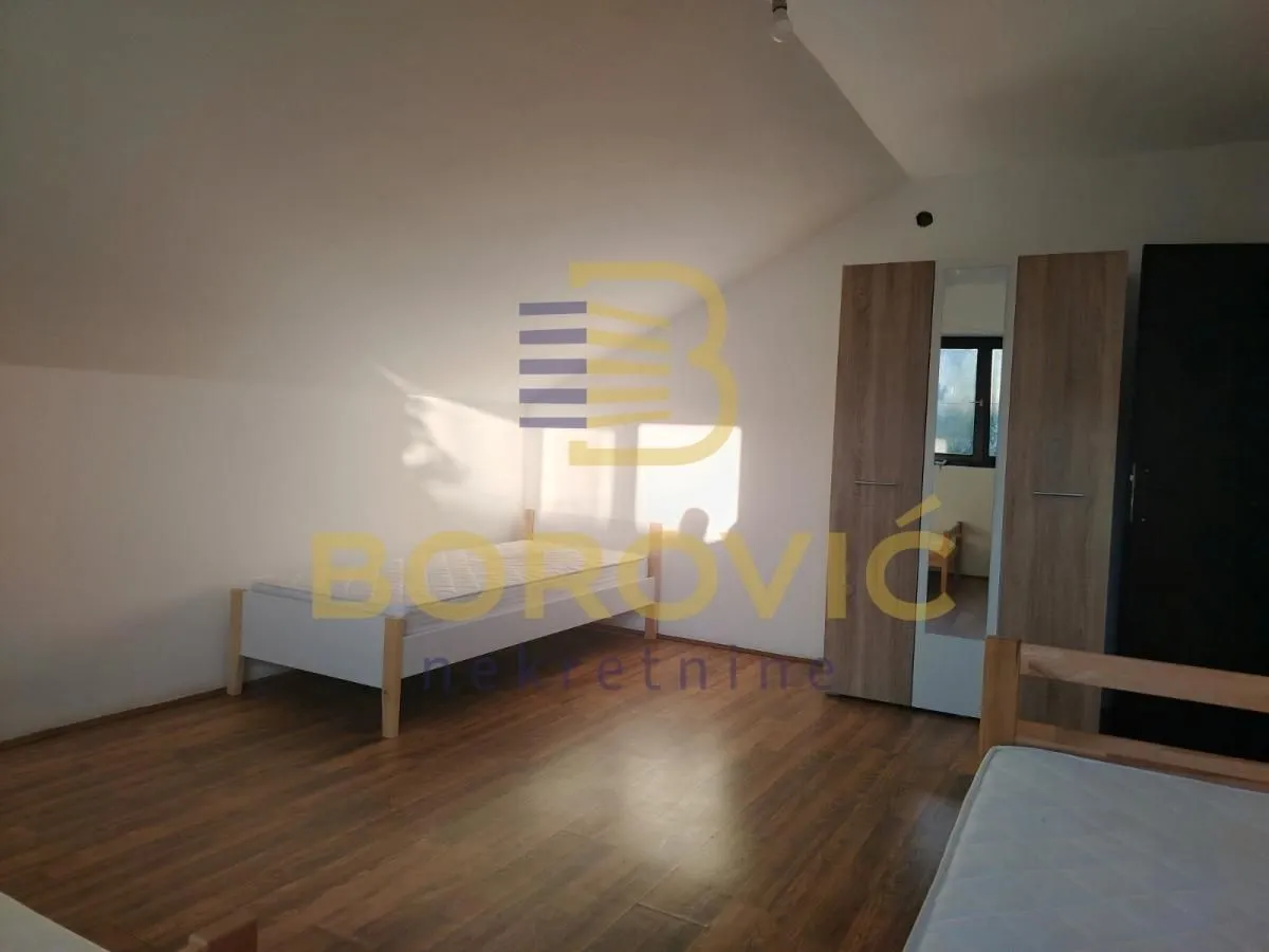 Izdavanje, četvorosoban stan, 100m², Krnjaca, Palilula Sve Podlokacije