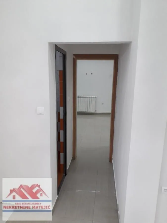 Rent, office space, 43m², Centar, Kragujevac