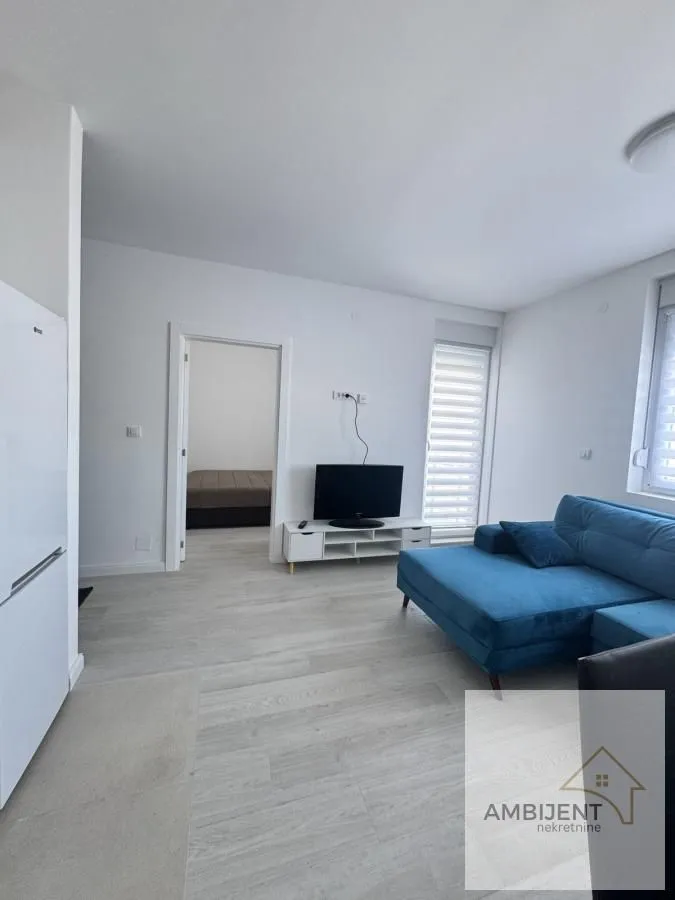 Izdavanje, jednosoban stan, 32m², Novi Banovci, Stara Pazova