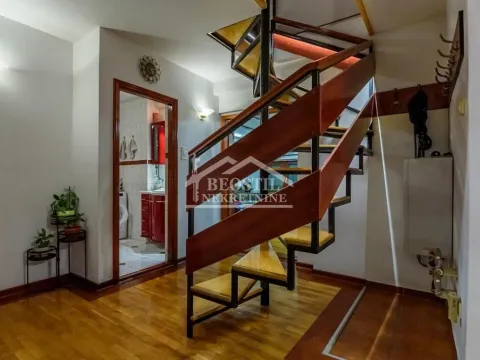 Prodaja, četvorosoban stan, 104m², Stari Grad, Beograd - image 12