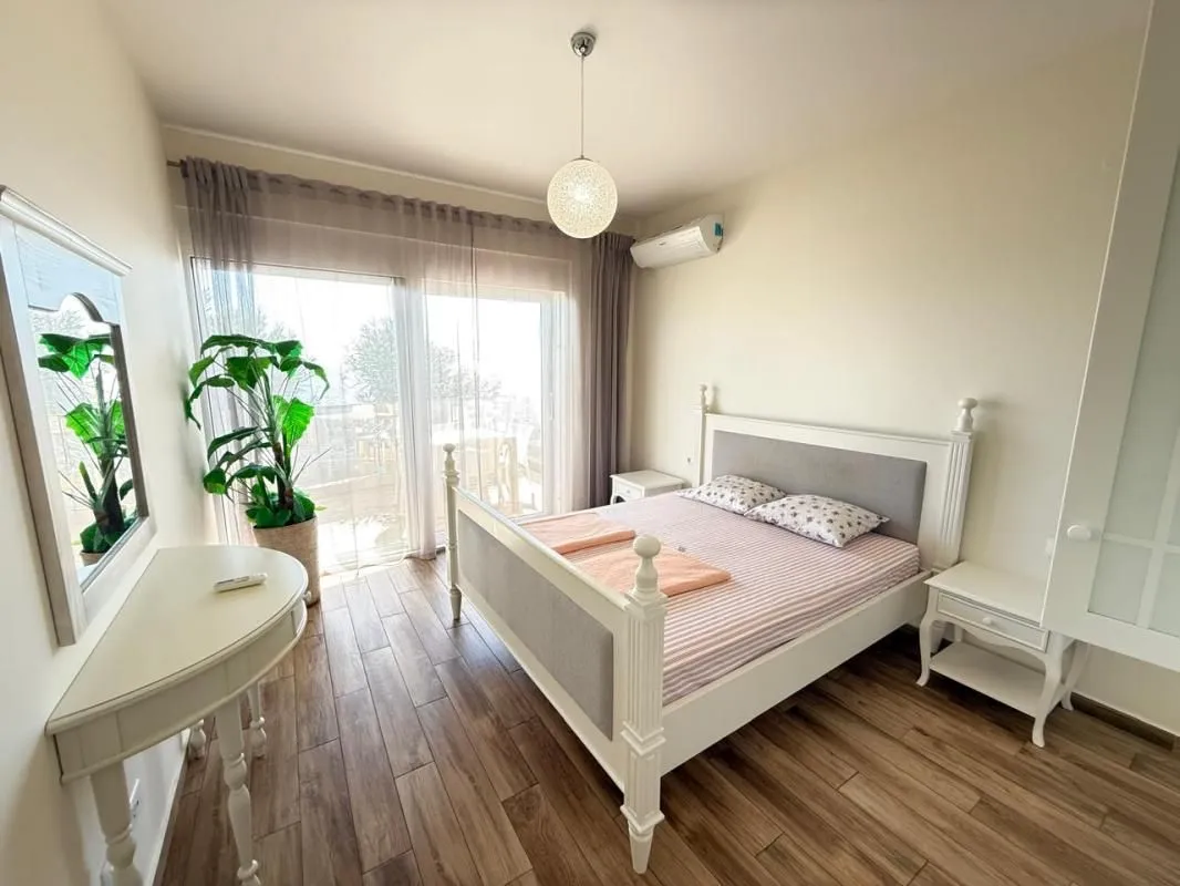 Prodaja, dvosoban stan, 110m², Dobra Voda, Budva