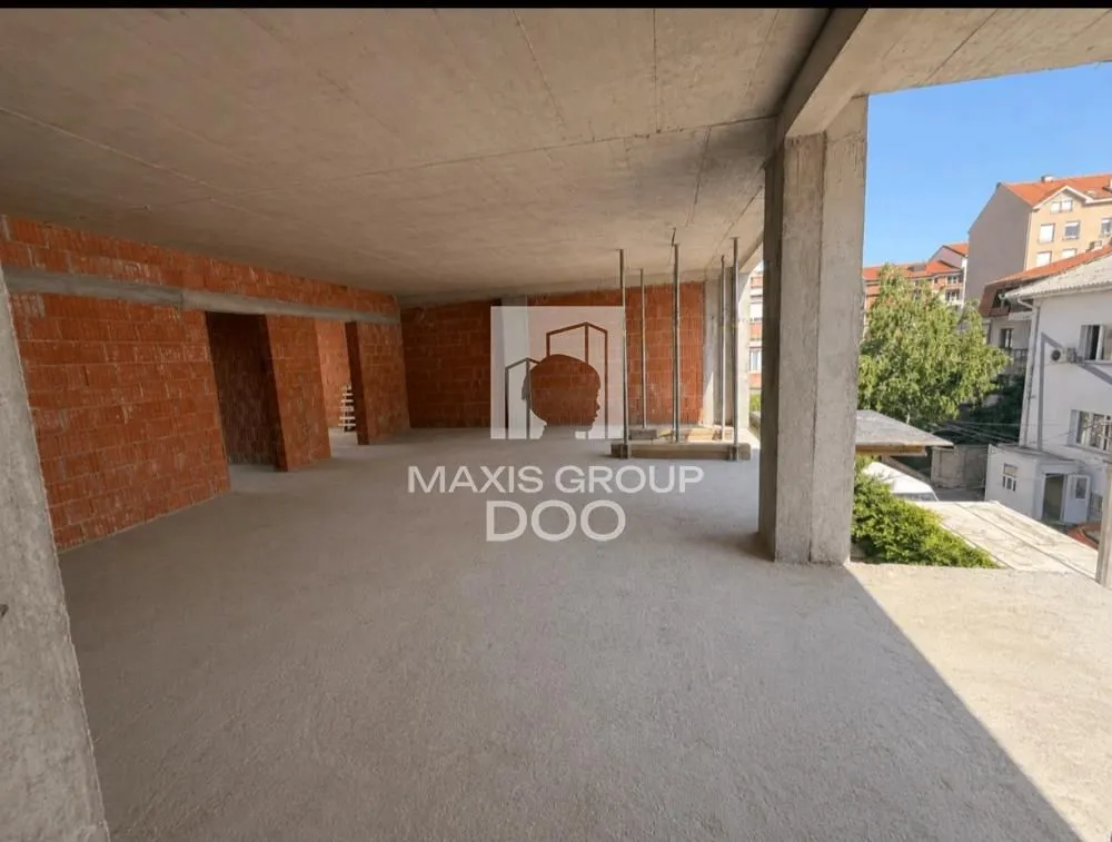 Sale, four bedroom apartment, 81m², Bulbulder, Zvezdara Sve Podlokacije