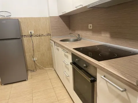 Izdavanje, jednosoban stan, 84m², Bonići, Tivat - image 4