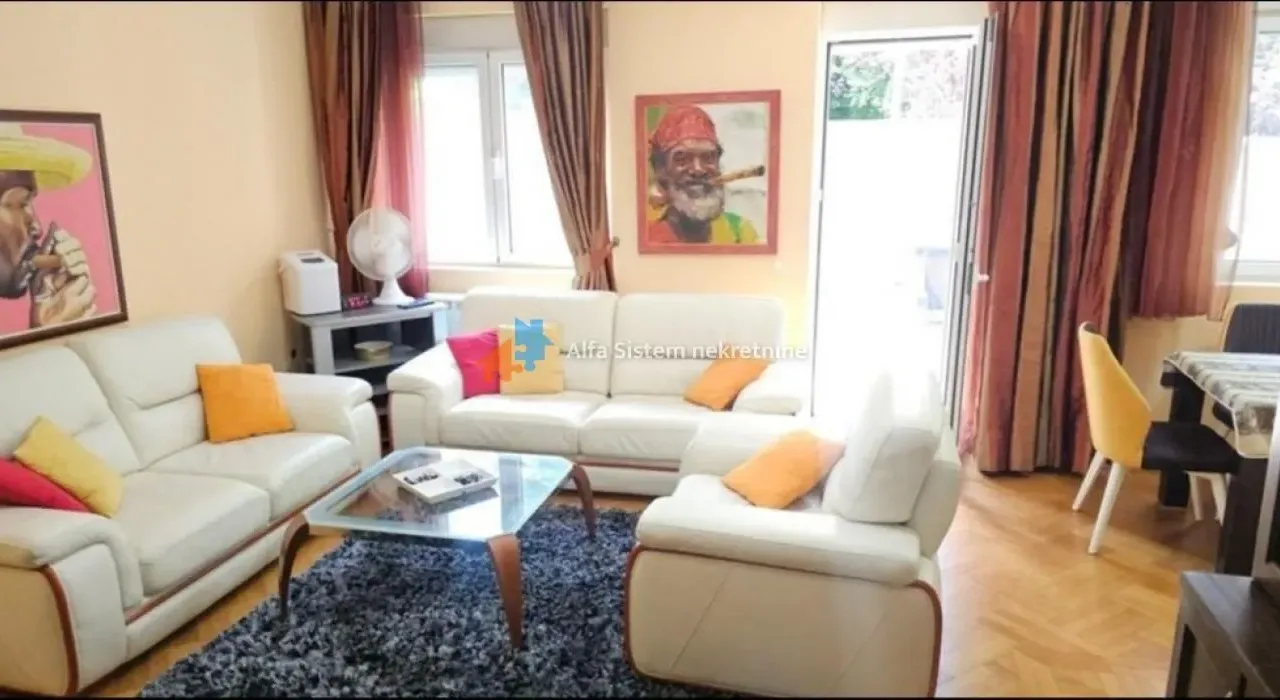 Izdavanje, četvorosoban stan, 108m², Banovo Brdo, Beograd