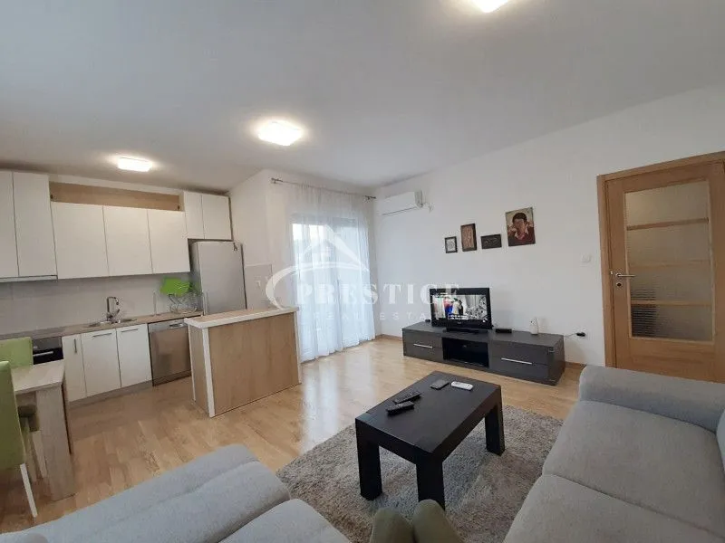 Izdavanje, jednosoban stan, 50m², Preko Morače, Podgorica