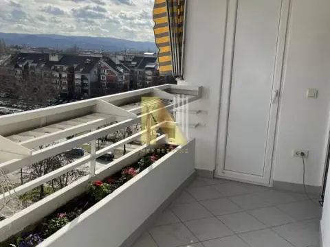 Izdavanje, trosoban stan, 78m², Novo naselje, Novi Sad - image 16