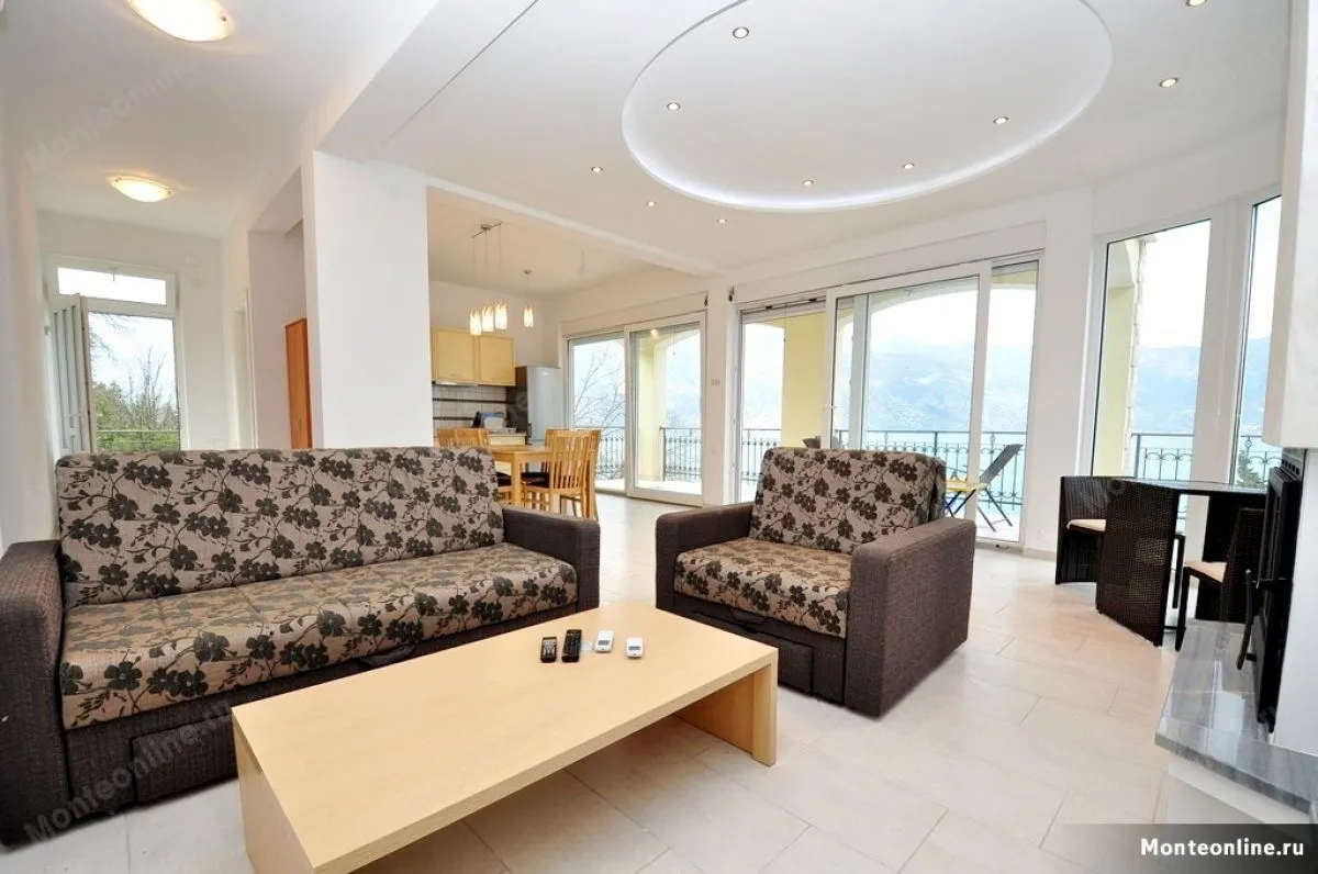 Sale, house, 350m², Kostanjica, Kotor