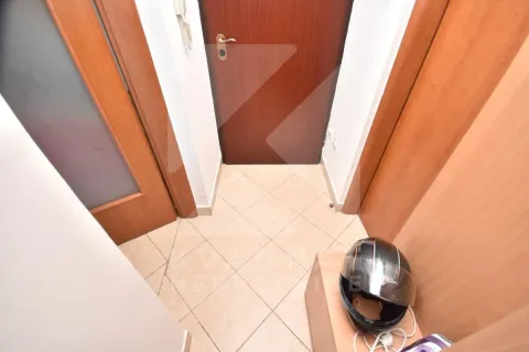 Rent, one bedroom apartment, 33m², Preko Morače, Podgorica - image 7
